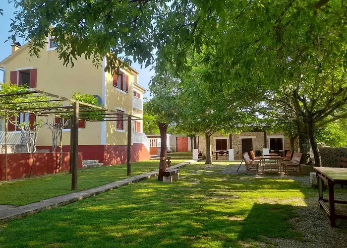 Dolovi Кемпинг *