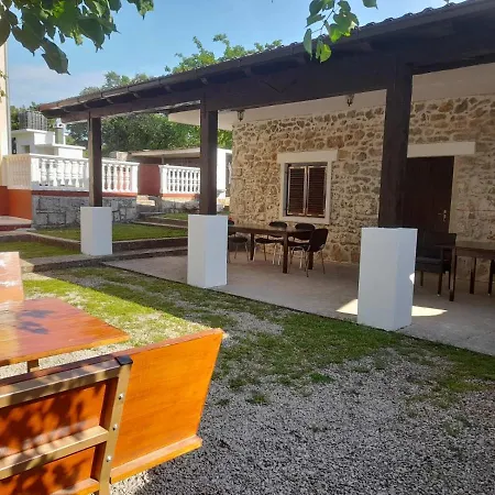 Campsite Dolovi Obrovac